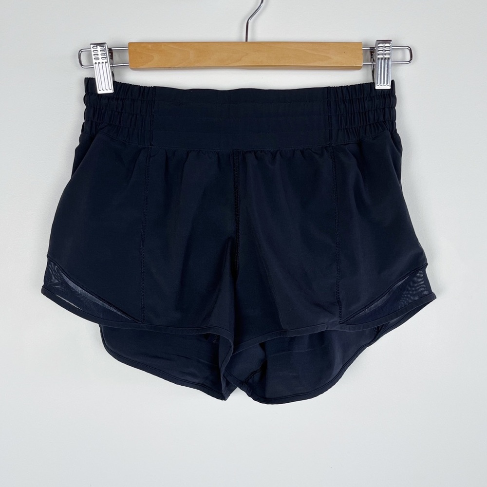 Lululemon Hotty Hot High-Rise Black 2.5” Short